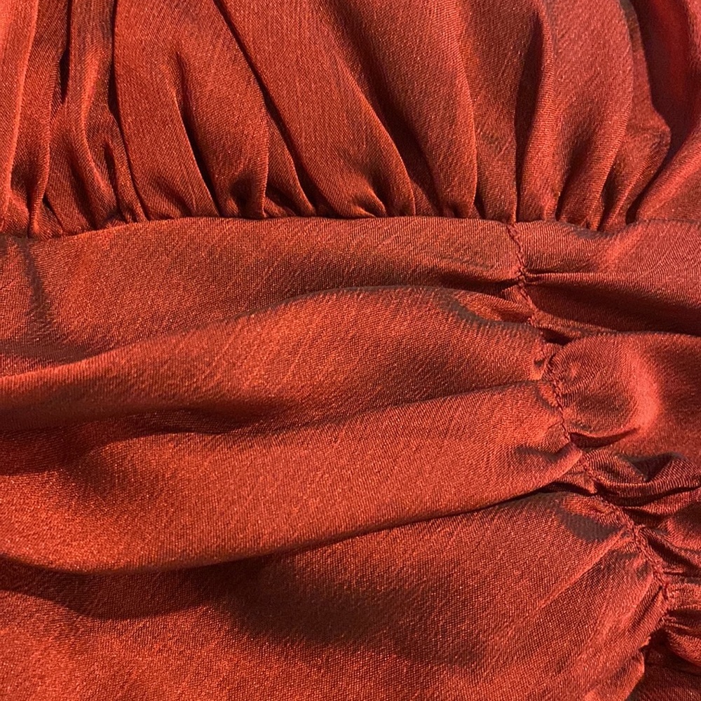 Red dress perfect for the holidays. - Picture 8 of 9